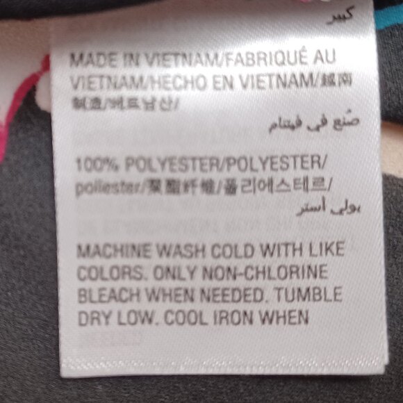 Women's I.N.C. Lightweight Sheer Flowy Black Floral Long Sleeve Top Size Large - Picture 4 of 7